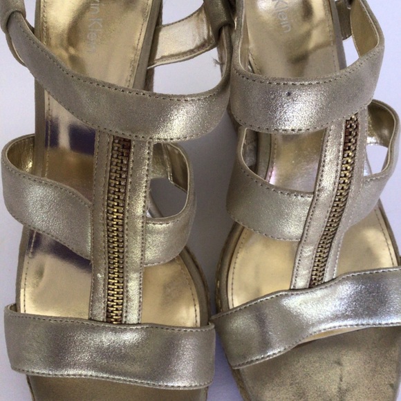 CALVIN KLEIN GOLD CAGED WEDGES SI… - Picture 4 of 13